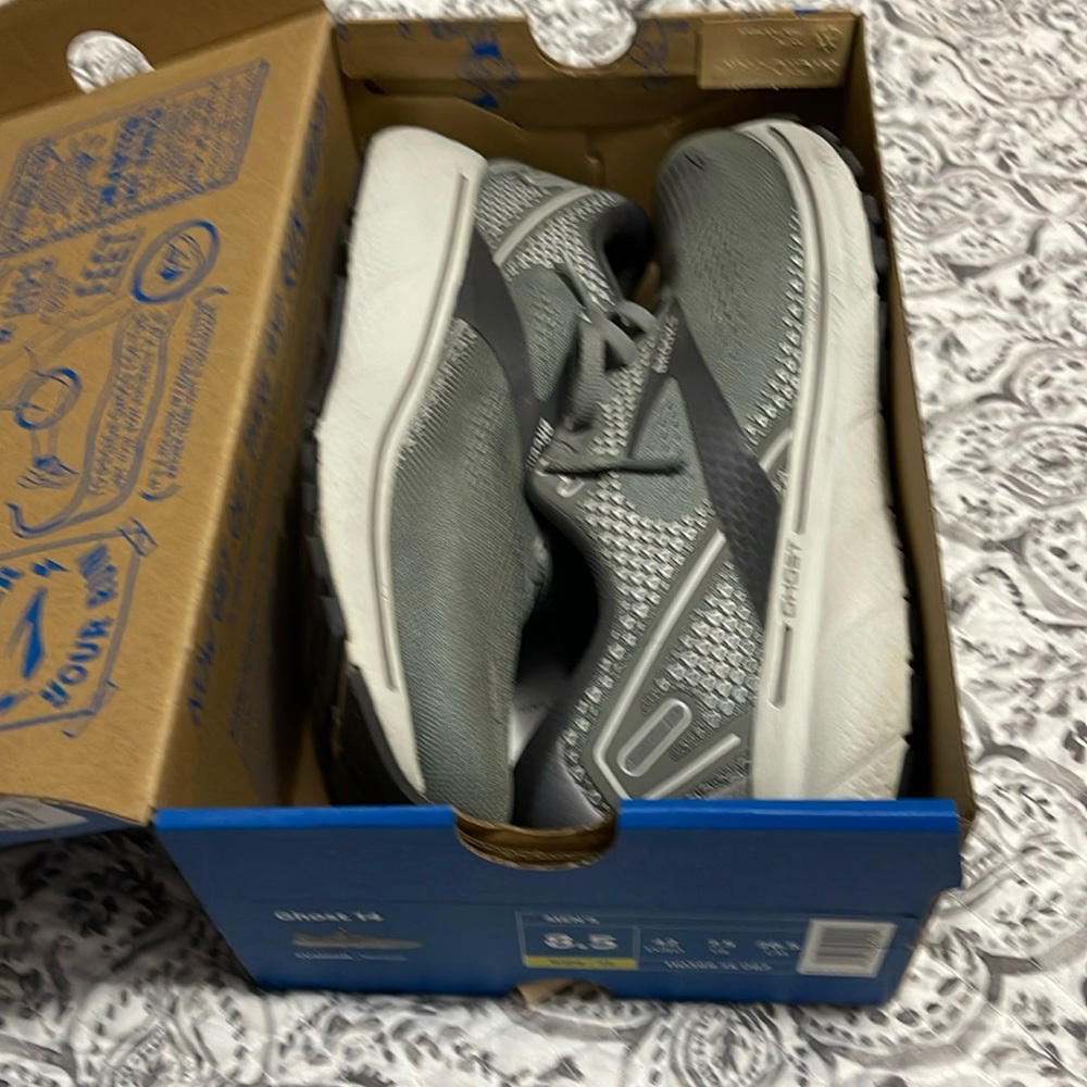 Brooks Ghost 14 Men’s size 8.5 Wide/2E